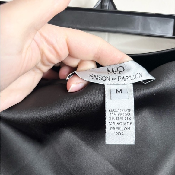 Maison de Papillon black silky satin straight leg pants size M - Picture 4 of 6